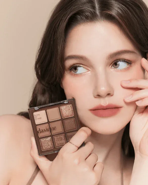 Dasique - 11 Chocolate Fudge Shadow Palette Blooming Mood Collection - Image 3