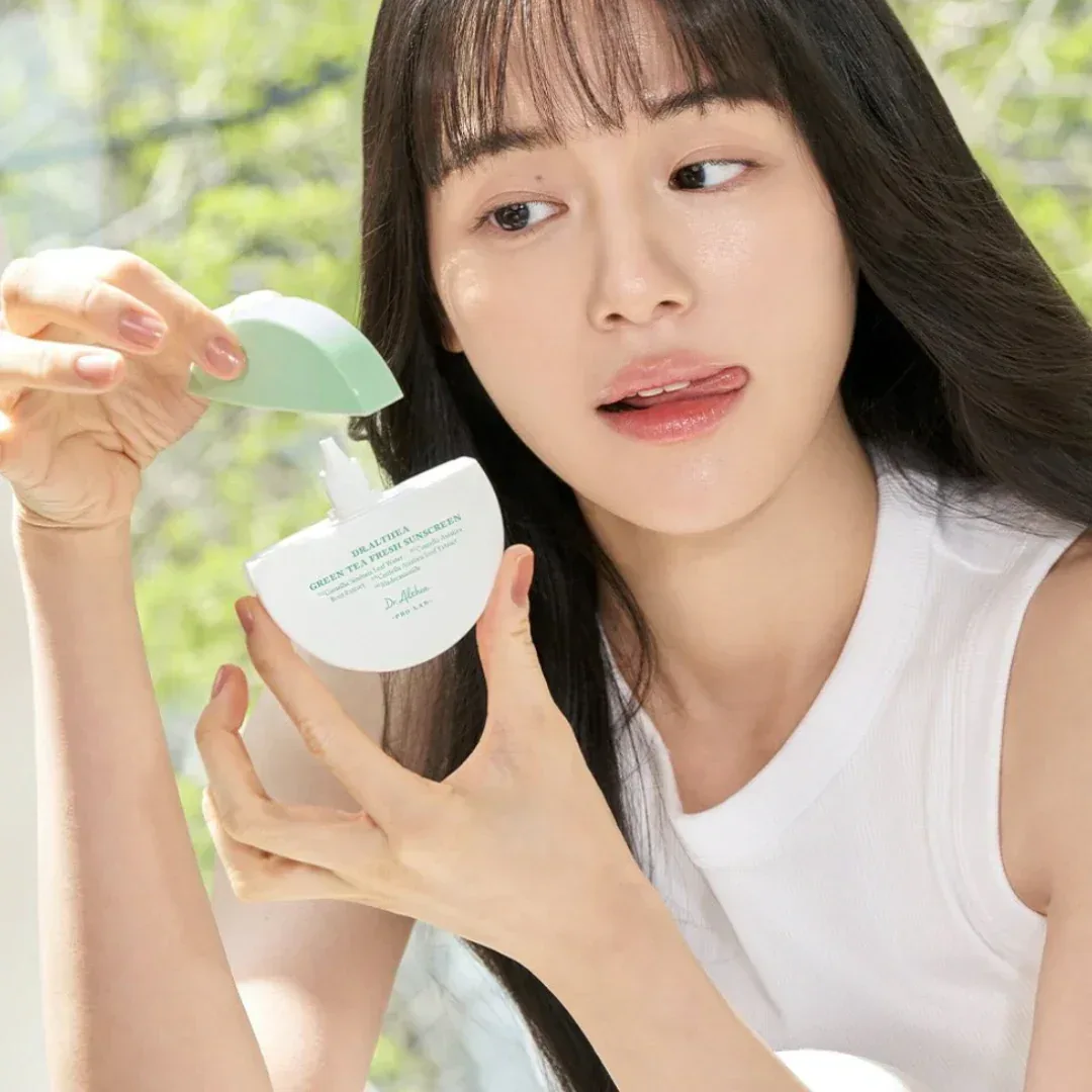Dr Althea - Green Tea Fresh Sunscreen 45ml - Image 3