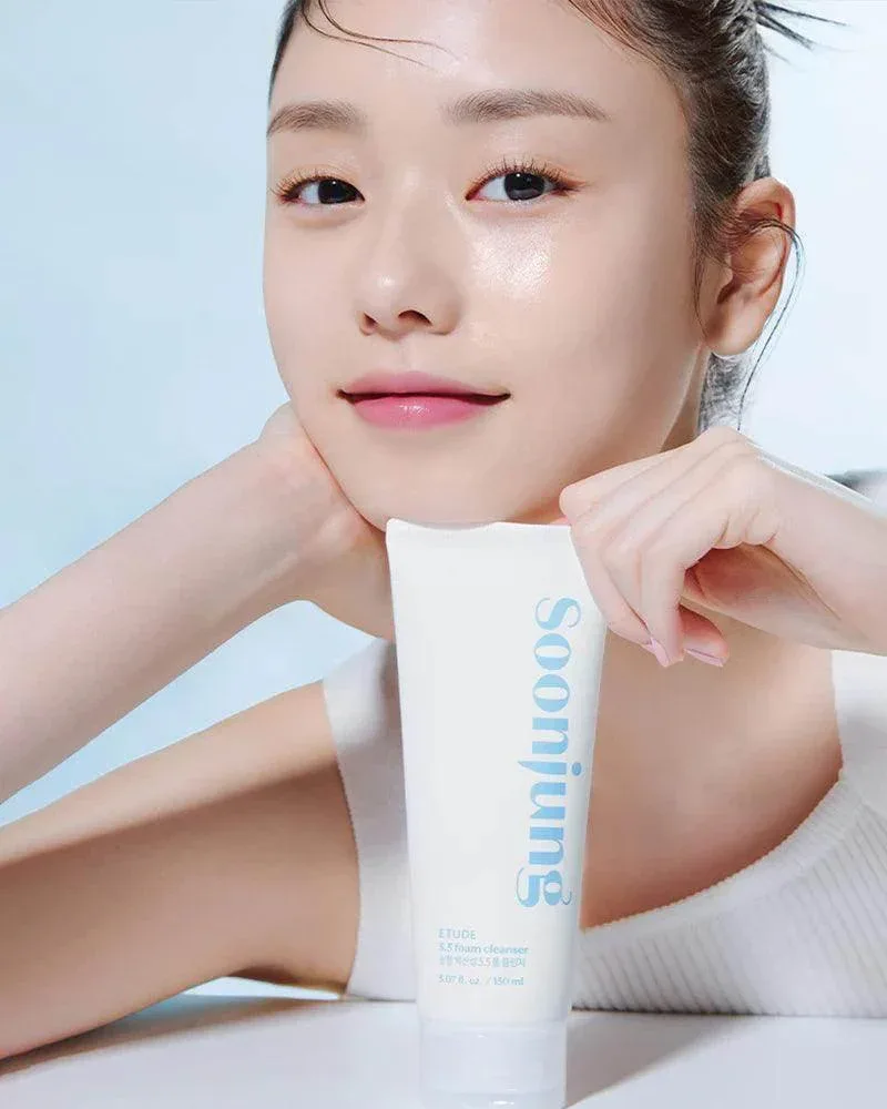 Etude - Soon jung 5.5 Foam Cleanser 150ml - Image 2