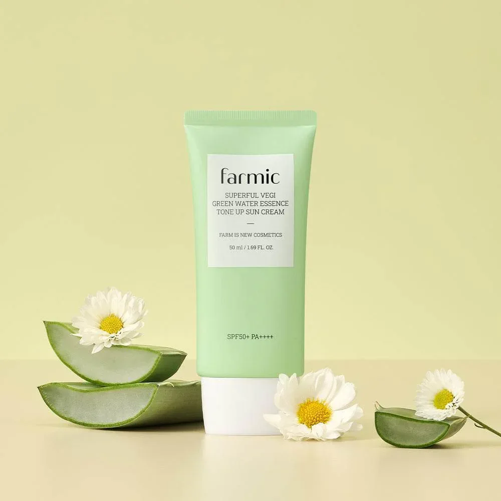 Farmic - Superful Vegi Green Water Essence Tone Up Sunscreen 50ml - Image 3
