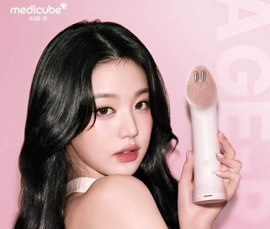 Medicube - Booster Vibrator Cleanser (Booster Pro Mini Plus + Cleansing Head) - Image 3