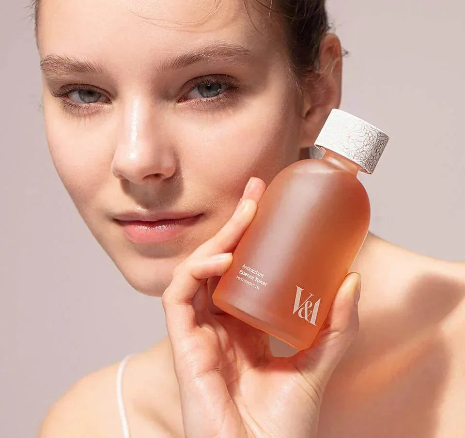 V&A - Antioxidant Essence Toner Panthenol 5% 120ml - Image 2